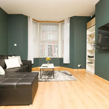 Anfield Luxe Retreat - Stylish Stay With Parking - Steps From Stadium - Short Drive To City Centre Liverpool Exterior photo