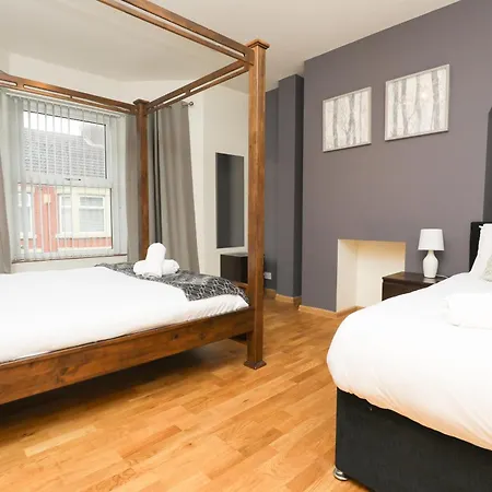 Anfield Luxe Retreat - Stylish Stay With Parking - Steps From Stadium - Short Drive To City Centre Liverpool Exterior photo