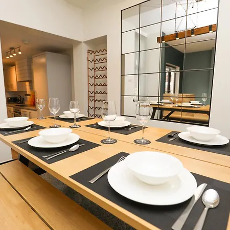 Anfield Luxe Retreat - Stylish Stay With Parking - Steps From Stadium - Short Drive To City Centre Liverpool Exterior photo