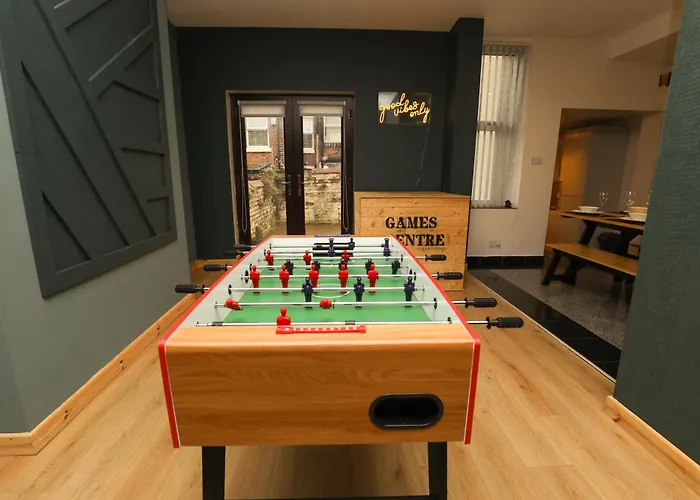 Anfield Luxe Retreat - Stylish Stay With Parking - Steps From Stadium - Short Drive To City Centre