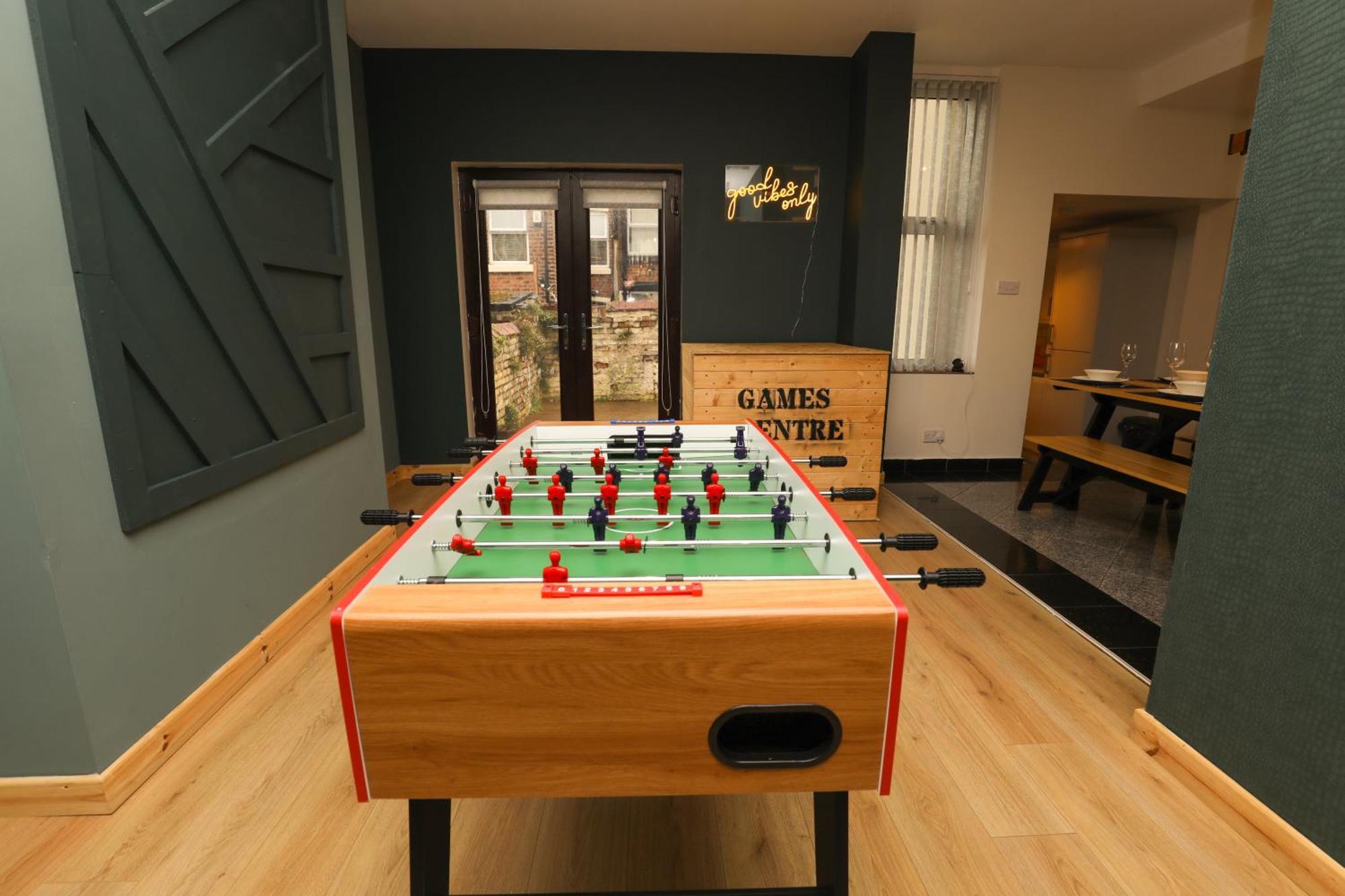 Anfield Luxe Retreat - Stylish With Parking - Steps From Stadium - Short Drive To Centre Liverpool
