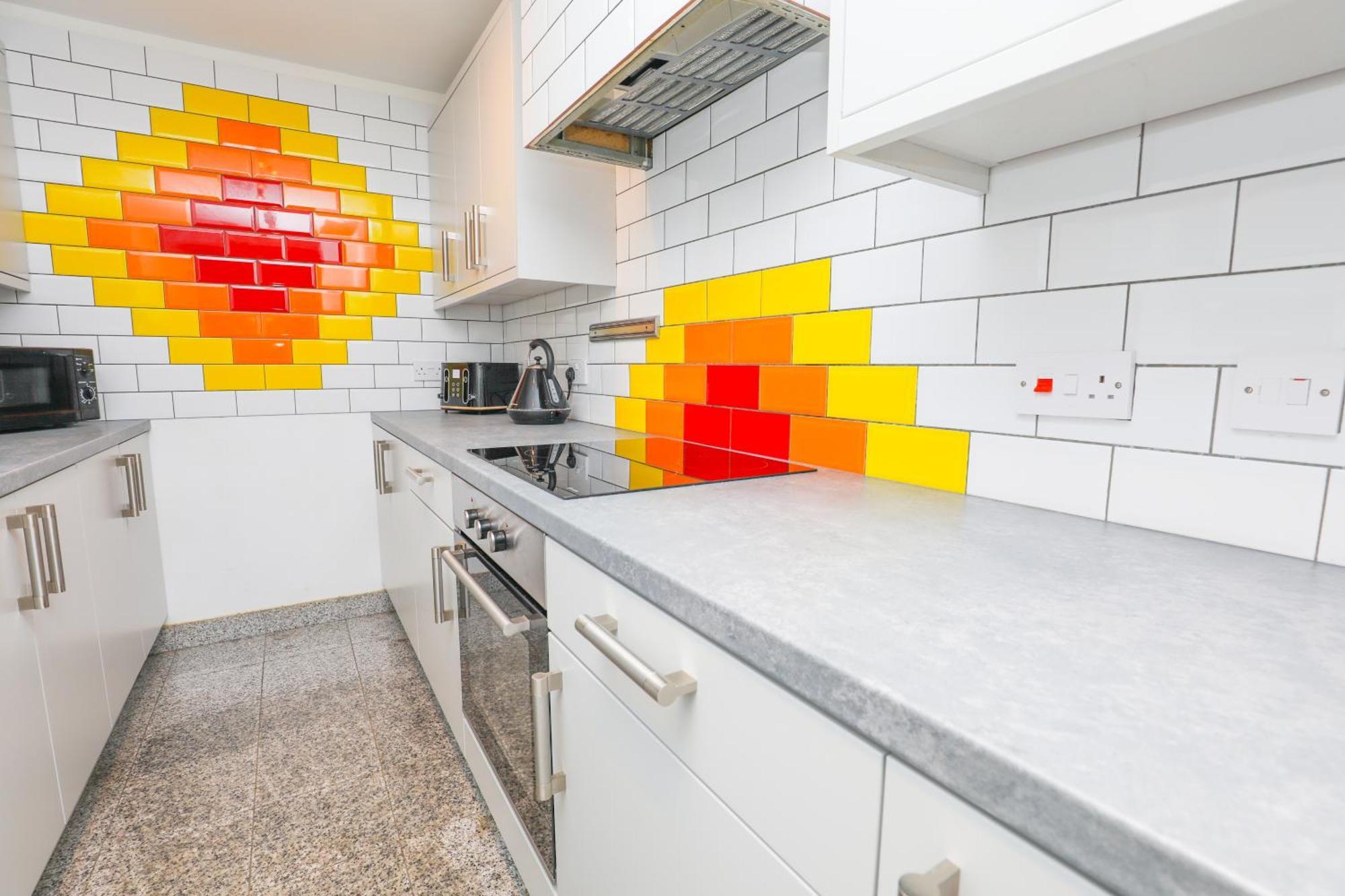 Anfield Luxe Retreat - Stylish With Parking - Steps From Stadium - Short Drive To Centre Apartment Liverpool