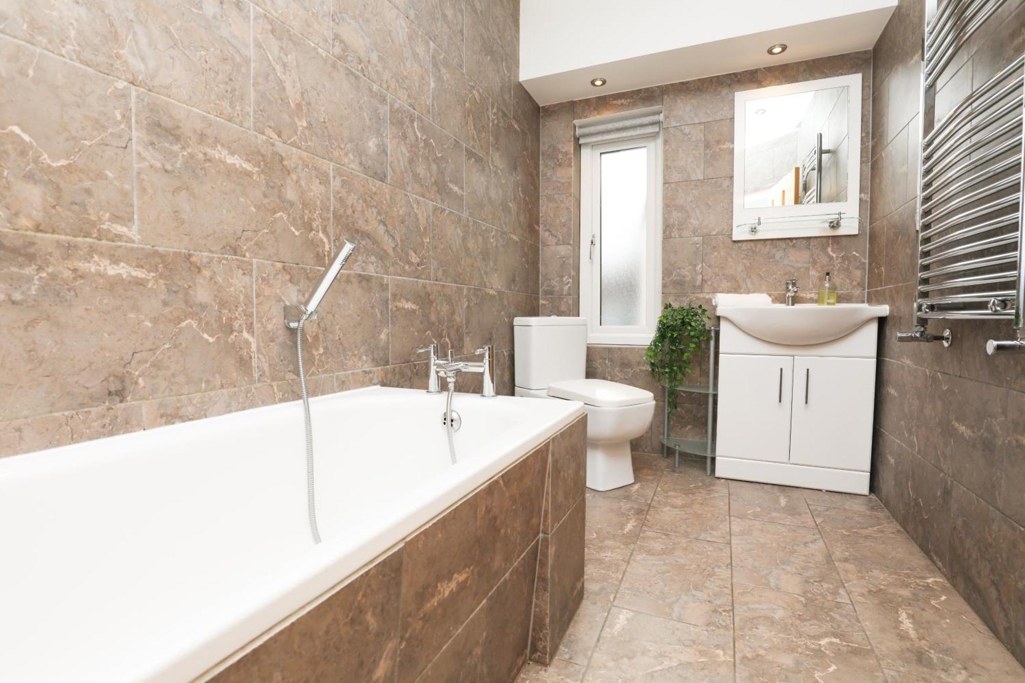 Anfield Luxe Retreat - Stylish With Parking - Steps From Stadium - Short Drive To Centre Liverpool
